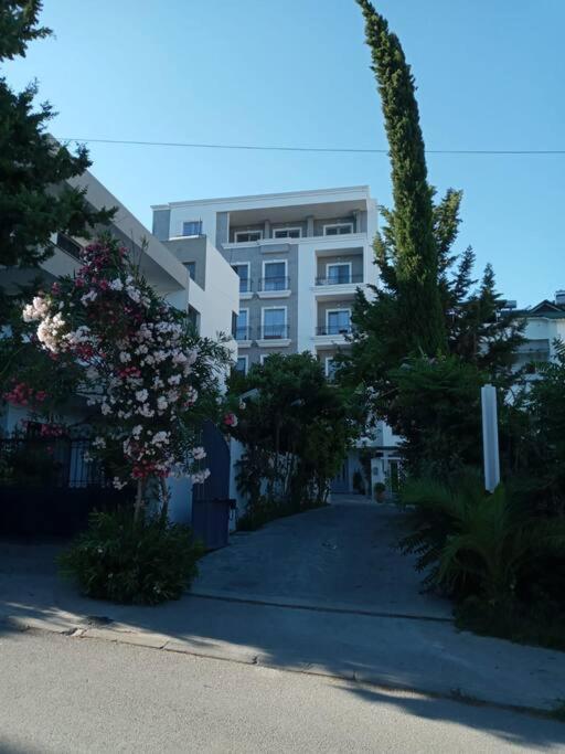 Royal Hill Apartments 2 By Ps Durrës Eksteriør bilde