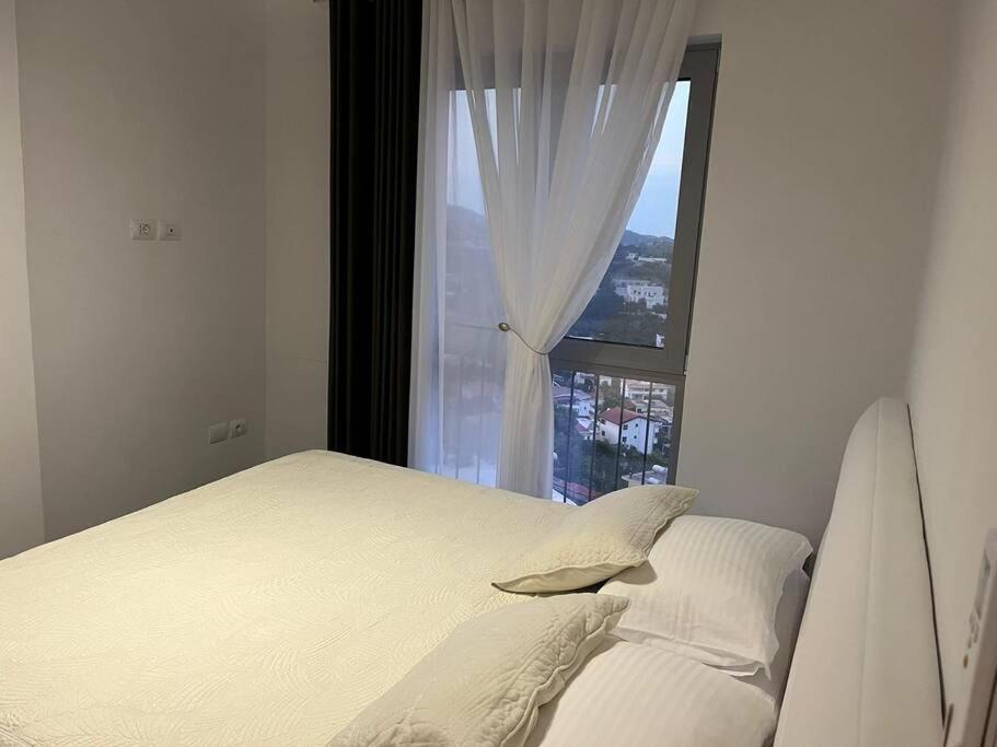 Royal Hill Apartments 2 By Ps Durrës Eksteriør bilde